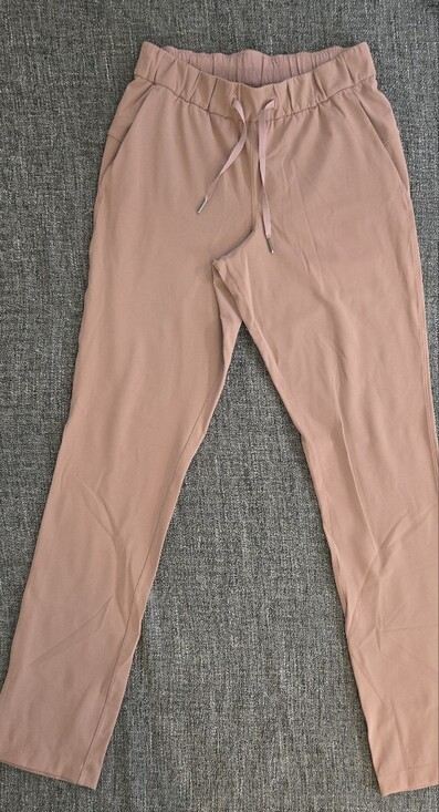 lululemon athletica Pants - Lululemon Women's High-Rise Drawstring Pamts in Dusty Rose
